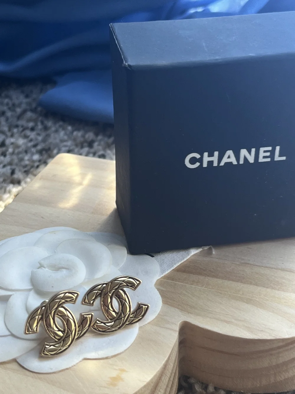 Vintage Chanel Gold-Tone CC  Quilted Earrings - Gold